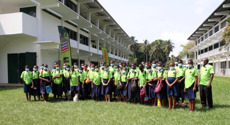 Les élèves du Lycée Sainte Marie de Cocody