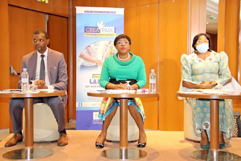 Euphrasie Yao (au centre) et Joséphine Mayuma Kala de l'Union africaine croient en l'aboutissement du dialogue politique. (Dr)