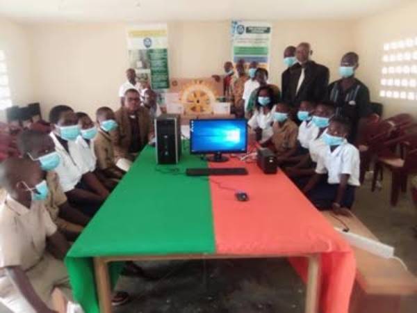 Le centre de santé et le collège moderne d'ONO équipés - salifdab gmail com - Gmail