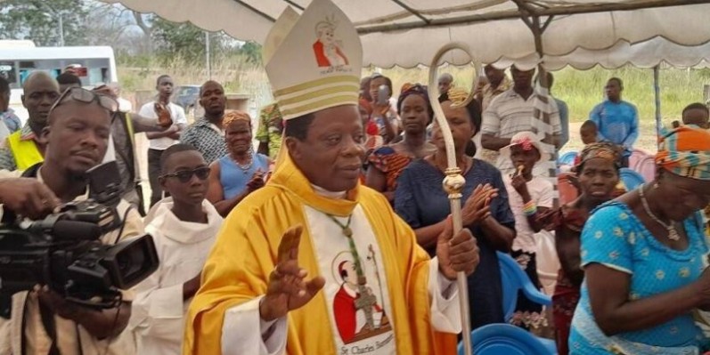 Les fidèles catholiques sont venus nombreux pour prendre part à cette sympathique fête. (DR)