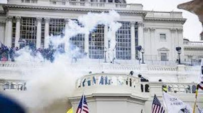 L’assaut du Capitole par des milliers d'émeutiers radicaux le 6 janvier 2021 à l'incitation de Donald Trump a renvoyé une image de chaos au monde entier. (DR)