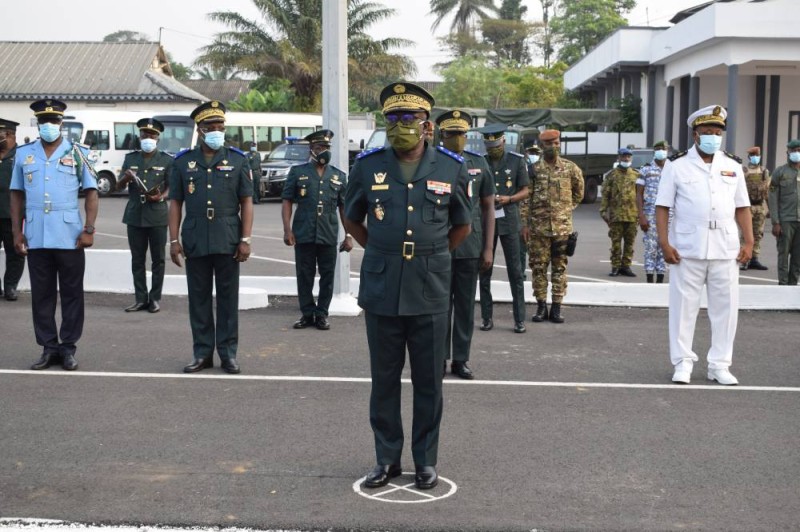 Le chef d’état-major général de l’armée a galvanisé ses troupes au cours de la cérémonie de présentation de vœux organisée en son honneur au camp Galliéni. (DR)