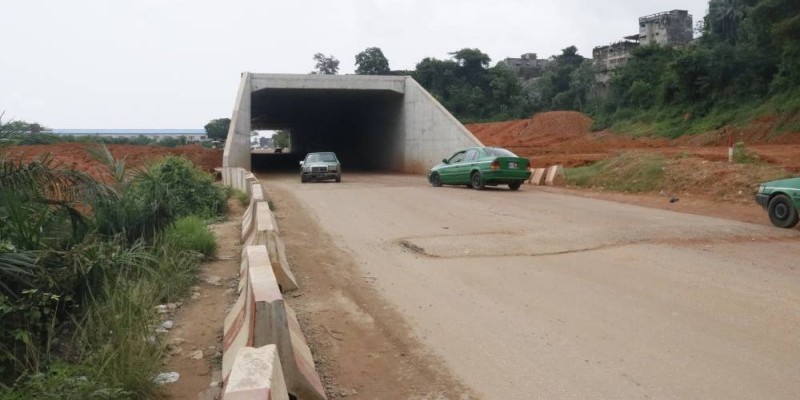 Le tunnel qui donne les nouvelles de l'avancement des travaux (J. Bavane)