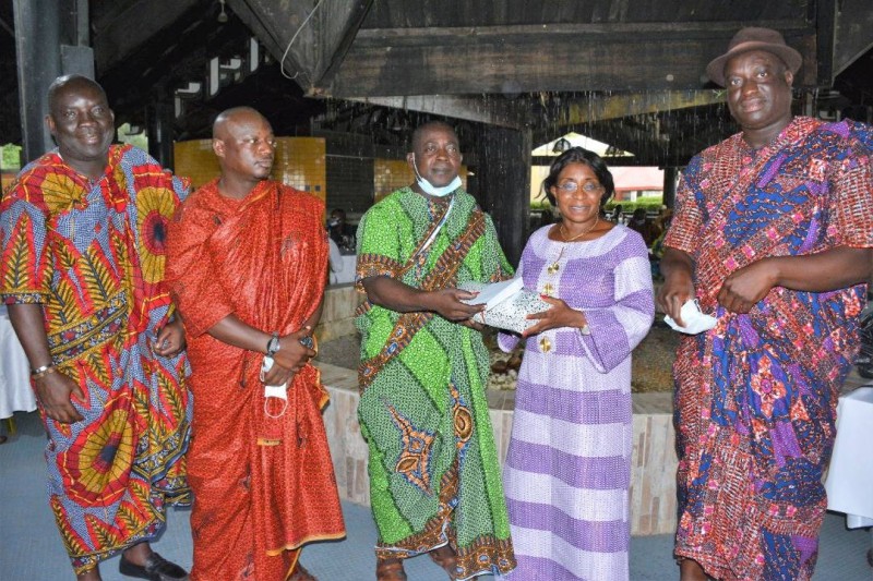 La Société des Palaces de Cocody (SPDC), a convié les chefs coutumiers Tchaman d’Abidjan un moment de convivialité et d’échanges de vœux.