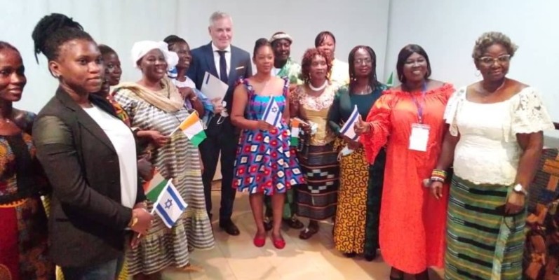 l'ambassadeur d'israël et ses hôtes (DR)