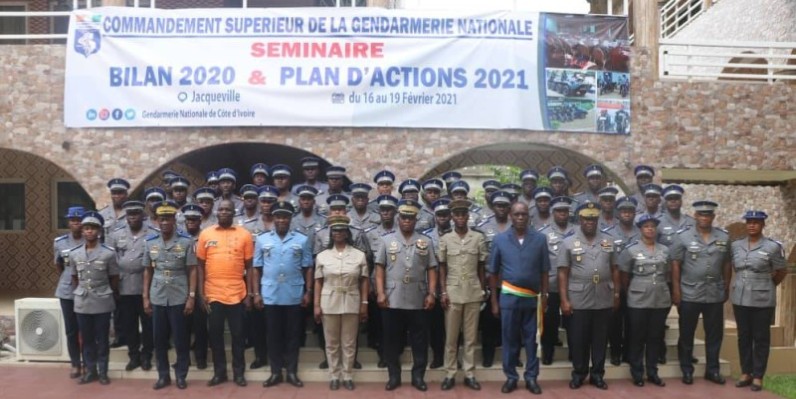 Photo de famille des participants. (Photo: Gendarmerie nationale)