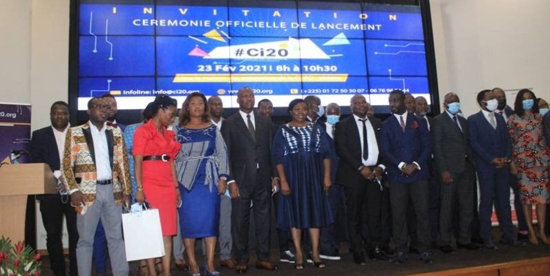 La photo de famille après la cérémonie. (DR)