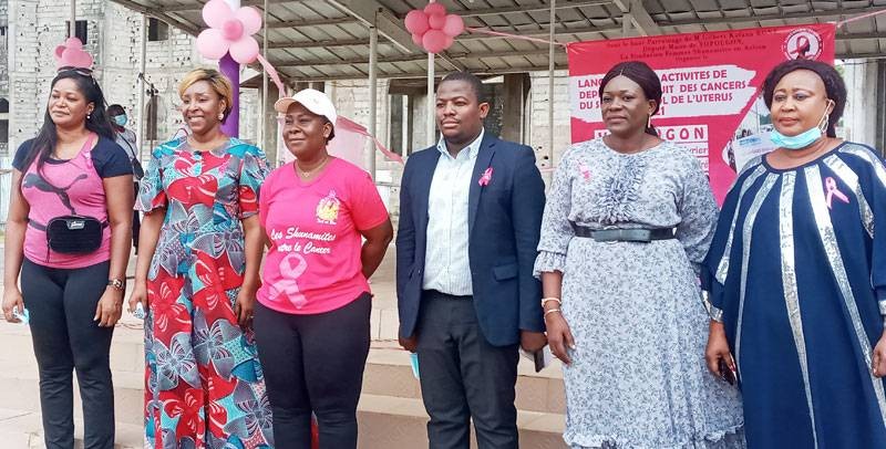 Les responsables de la Fondation des femmes shunamites et leurs invités. (M.A AKPA)