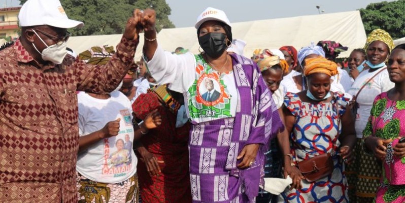 La ministre Kandia Camara en phase avec la communauté akan d'Abobo. (Ange Kumassi)