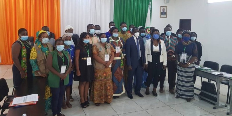 Les participants à l'atelier après les discours d'ouverture. (Dr)