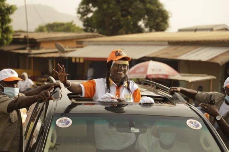 La ministre Mariatou Koné lors de la campagne pour les législatives (DR)