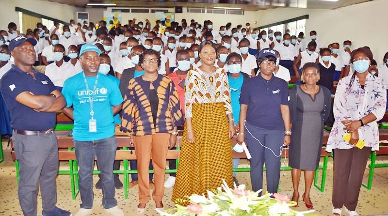 Les élèves du lycée Sainte Marie exhortées à utiliser à bon escient internet. (DR)