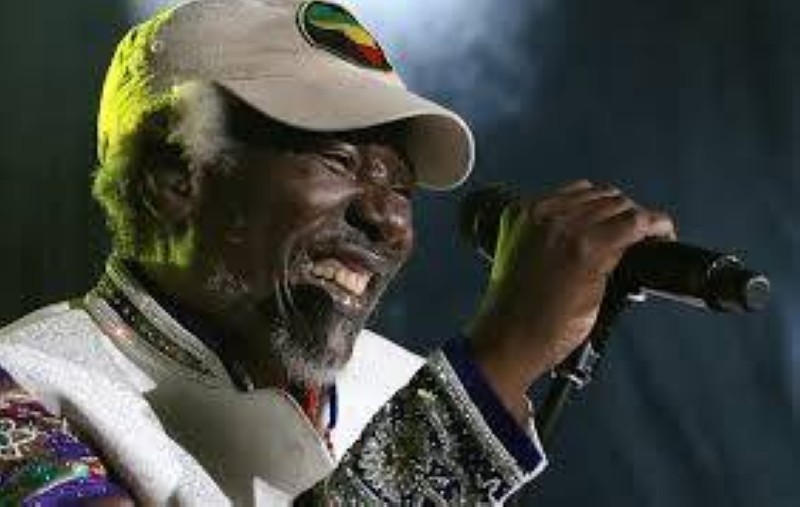 Alpha Blondy sera de la messe hommage à Hambak (DR)