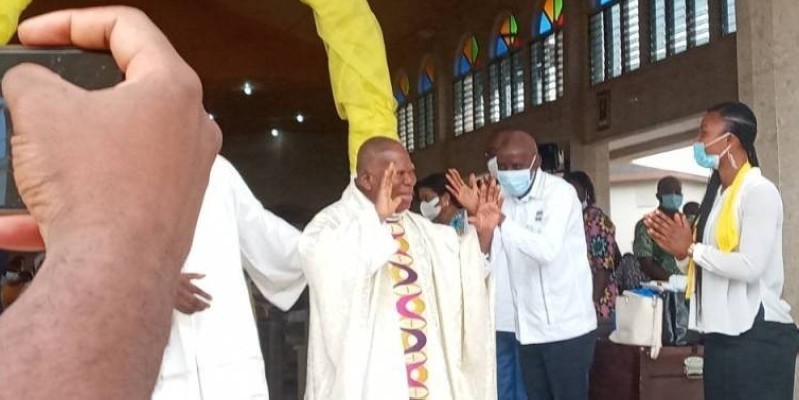 Le père Nevry lors de la célébration de son jubilé d’Or sacerdotal. (Photo : DR)