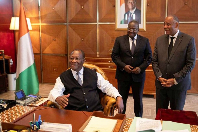 Le Président Ouattara en compagnie de l'actuel 1er ministre Patrick Achi et de Fidèle Sarassoro, son directeur de cabinet (DR)
© Baptiste GIROUDON/SCOOP