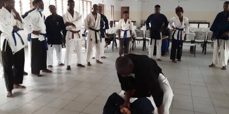 Les ceintures noires Yoseikan ont beaucoup appris durant le stage (DR)