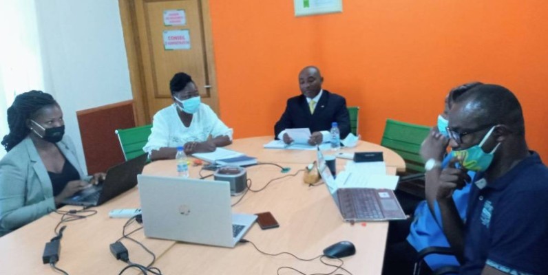 L'équipe d'Alliance Côte d'Ivoire, à Abidjan lors du webinaire. (DR)