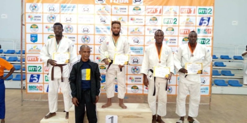 Dadié Guillaule (au centre) a dominé la catégorie des -73kg. (DR)