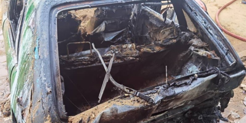L'état du taxi impliqué après l'explosion. (Gspm)