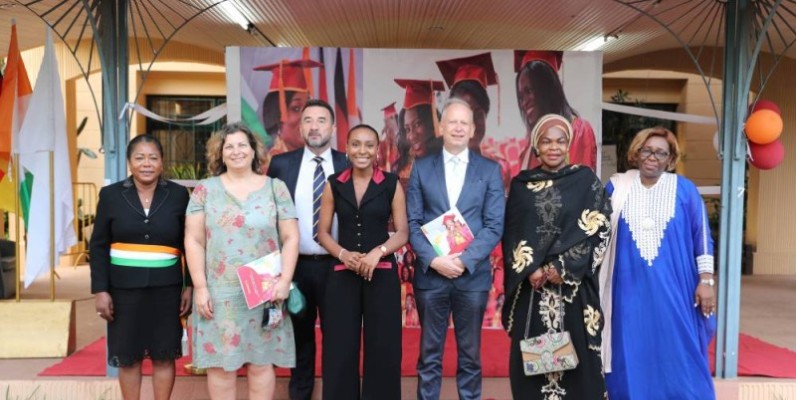 Une vue des personnalités ayant pris part au lancement de la 4e édition de l'AWF à Cocody. (Photo : Sercom Fondation Séphis)
