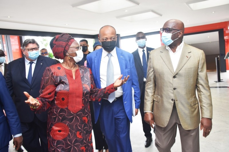 Le président Patrice Motsepe s’est entretenu hier avec les membres du Comité de normalisation et son conseiller spécial, l’Ivoirien Jacques Anouma.