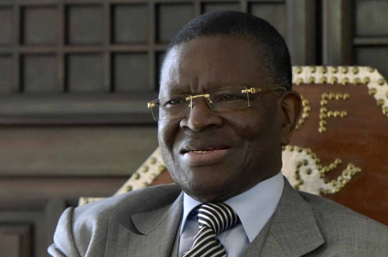 Laurent Dona Fologo, former leader of the Assembly for Peace, Equity and Progress (RPP) and former minister of first Ivory Coast's President F?lix Houphou?t-Boigny, speaks about late leader of Burkina Faso's revolution, Thomas Sankara, on September 27, 2017, in Abidjan, as part of the 30th anniversary of Sankara's death. - The Sankarist spell in Burkina lasted only four years. On October 15, 1987, on his way to a special cabinet meeting, Sankara was assassinated in a putsch that left his buddy Compaore alone in power -- some say he was behind the coup -- and blaming Sankara for poor relations with France and Ivory Coast. (Photo by ISSOUF SANOGO / AFP)