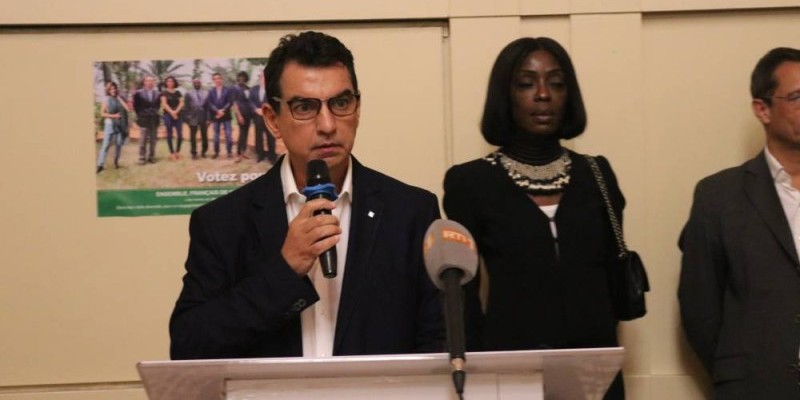 Jihad Badreddine, tête de liste « Ensemble Français de Côte d’Ivoire » décline la feuille de route de son groupe. (Bavane)