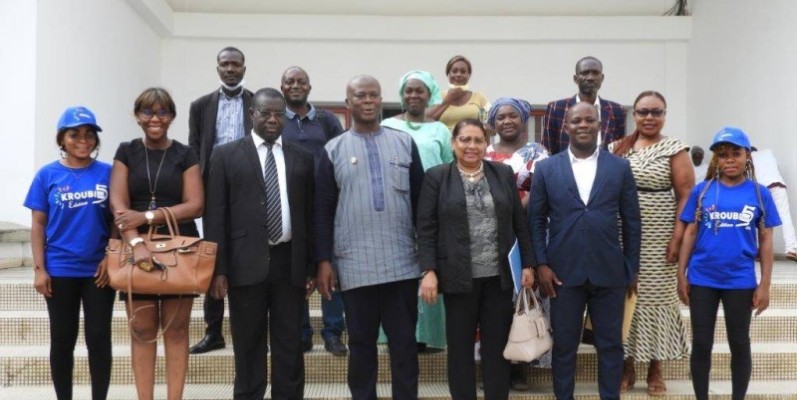 La photo de famille à l'issue de la conférence de presse à la Cci-ci. (DR)