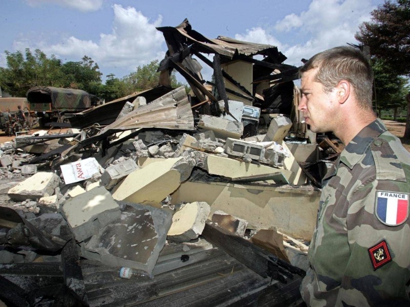 000_PAR2004111068743