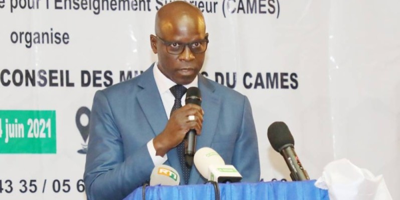 Le Pr Adama Diawara, ministre de l'enseignement supérieur et de la recherche scientifique. (Photo : Bosson Honoré)