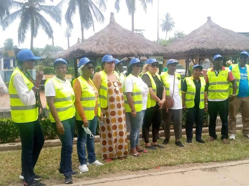 Le Rotary-Club Massina d'Abidjan et le Rotary Club Océan de Grand-Bassam ont organisé une activité dénommée "Opération plages propres", à Grand Bassam (DR)