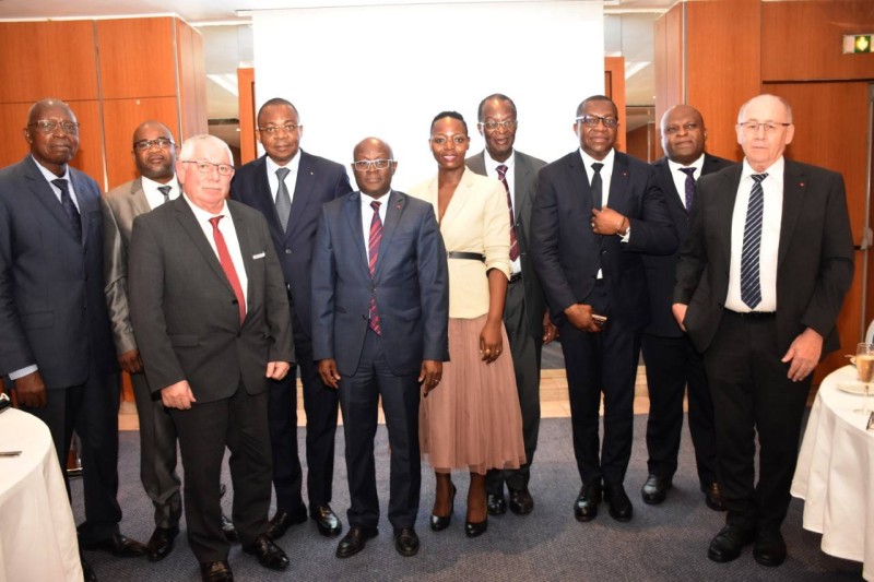 Photo de famille des participants à l'Assemblée générale (DR)