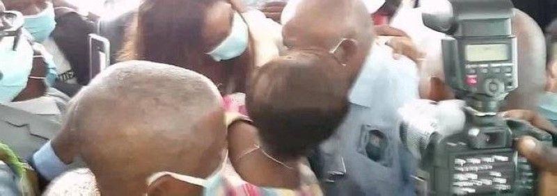 l'accolade entre Laurent et Simone Gbagbo