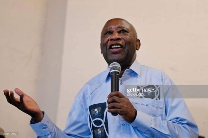Laurent Gbagbo à Blouzon et Mama