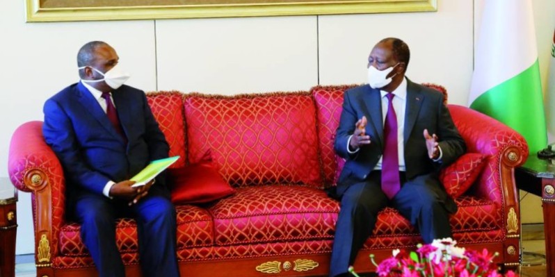 Le PDG d’Afreximbank, Benedict Oramah, a annoncé la bonne nouvelle au Président de la République, Alassane Ouattara. (DR)