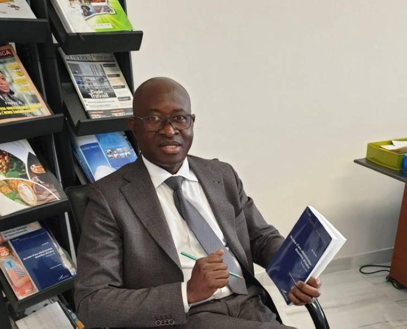 Olo Sib Palé (auteur de ‘‘Au cœur d’une administration douanière africaine’’) 