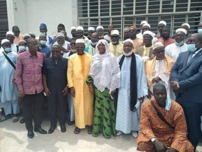 La ministre d'Etat Kandia Camara, maire d'Abobo et les leaders religieux ont salué cette promesse tenue du Chef de l'Etat (DR)