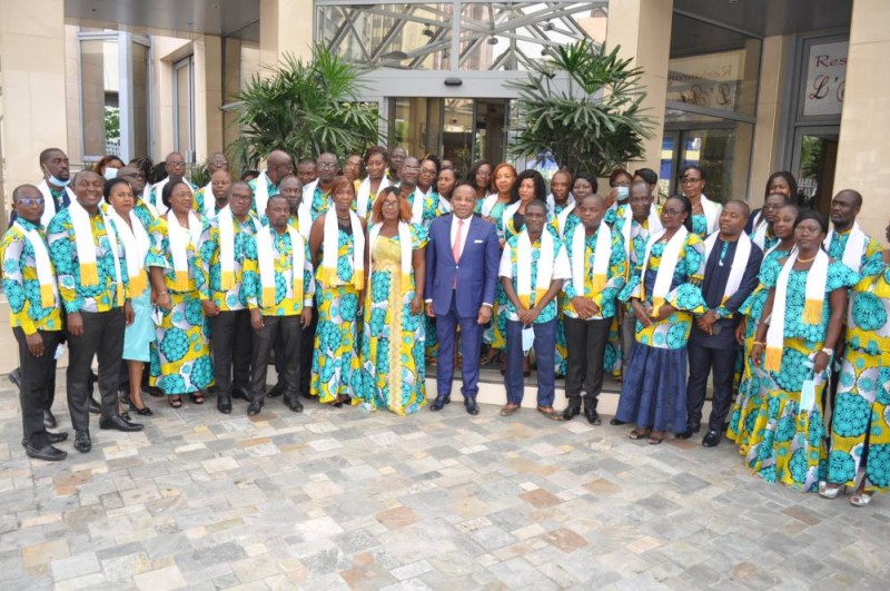 Une cinquantaine  d’ingénieurs reçoivent officiellement leurs parchemins de Siandou Fofana (DR)