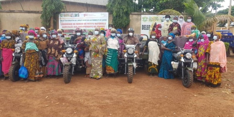 Les tricycles et les moto-pompes faciliteront le travail aux bénéficiaires. (Photo : DR)
