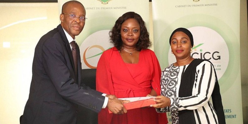 La nouvelle directrice du Cicg, Awa Dosso (à droite), a officiellement pris fonction. (DR)