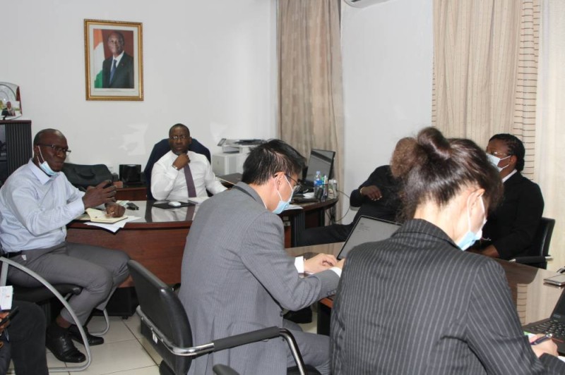 La séance de travail entre Fraternité Matin et Huawei-Côte d'Ivoire (Josephine Kouadio)