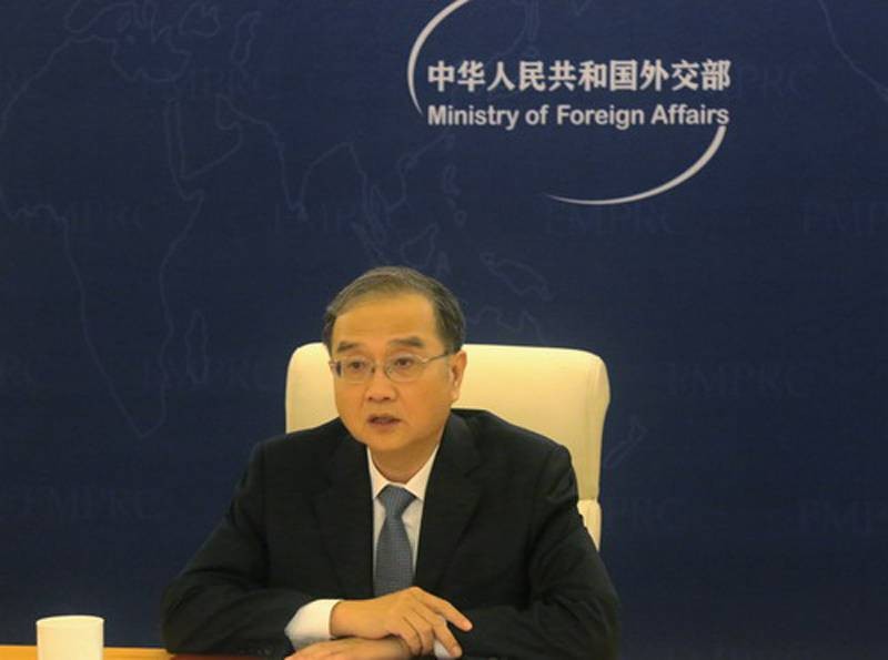 Ministre Assistant DENG Li