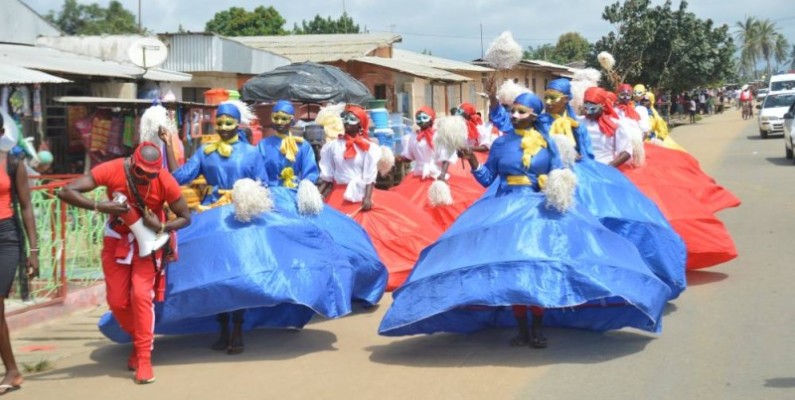 Le spectacle Mulato a rappelé le légendaire carnaval de Rio. (Photo : Julien Monsan)