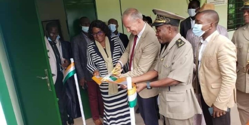 L'ambassadeur a inauguré la salle de conférence GRIEPE. (DR)