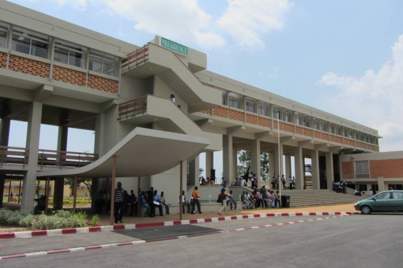 Université FHB
