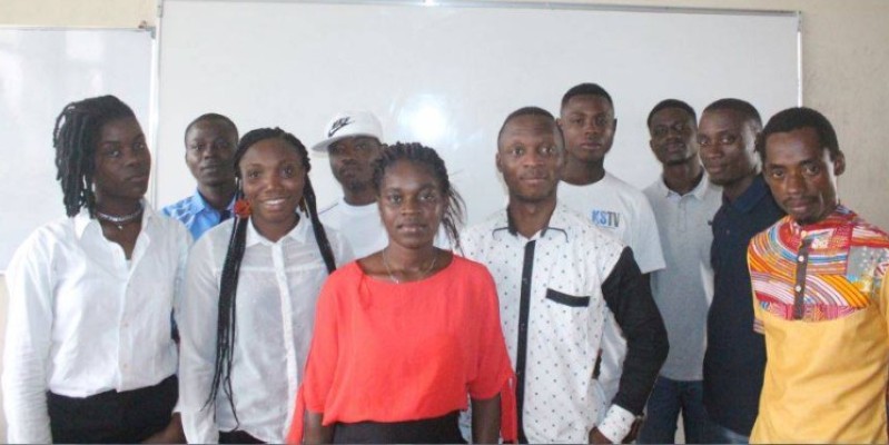 Photo de famille des participants à l'issue de l'atelier. (DR)