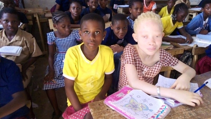 Les élèves dans une classe du Cecalpha-Inclusif