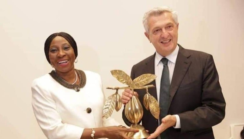 Kandia Camara a présenté les opportunités de commerce possible entre la Côte d’Ivoire et son pays à Péter Szijjártó, le ministre des Affaires Etrangères et du Commerce de la Hongrie
