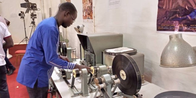 Michel Kaboré, Cinémathèque stagiaire au service conservation. (Photo : SALIF D. CHEICKNA)