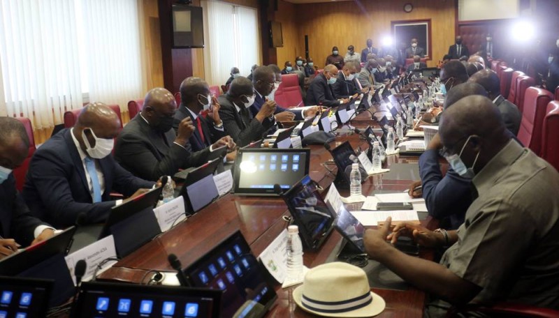 Cette rencontre a permis la validation des derniers documents sur le partenariat entre le gouvernement et secteur privé. (Photo : Sébastien Kouassi)